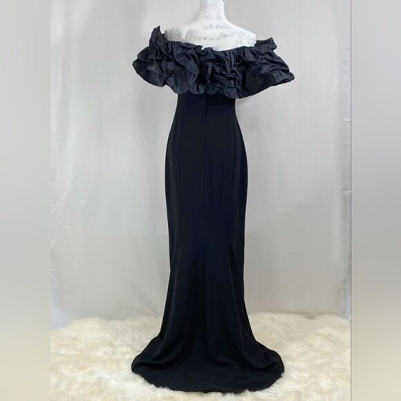 Catherine Regehr St. Martin Off-The-Shoulder Sheath Gown size 6 - Picture 8 of 14